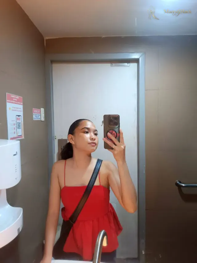 Another photo of MA.ELOISA