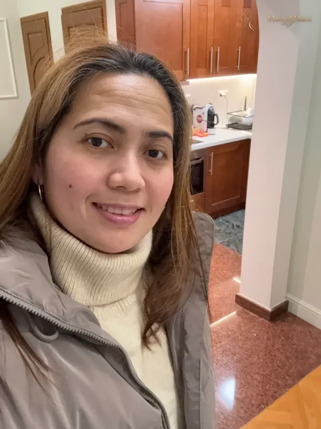 Jenny, 41