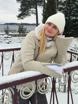 Another photo of SVETLANA