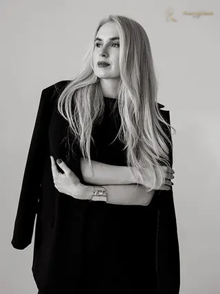 ELENA, 38