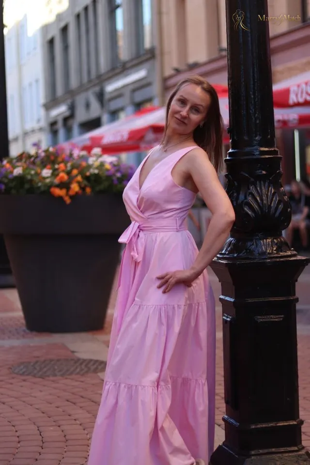 Another photo of Elena