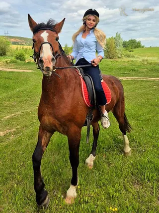 Another photo of ALIONA