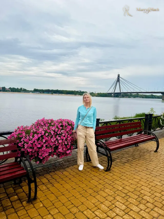 Another photo of Yuliia