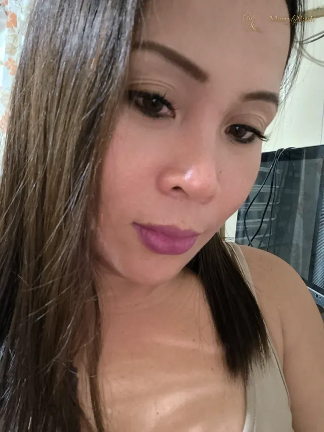 Another photo of sheila marie