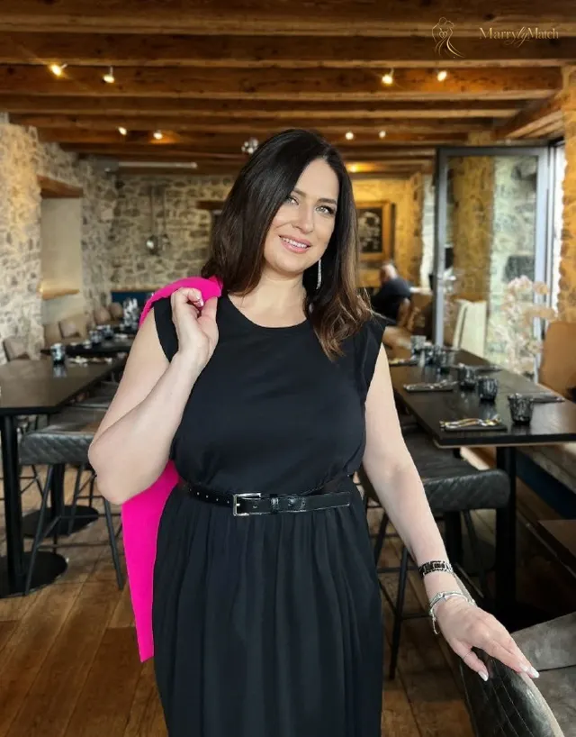 Tetiana, 50