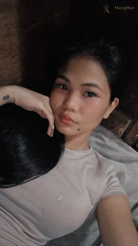 Debra, 29