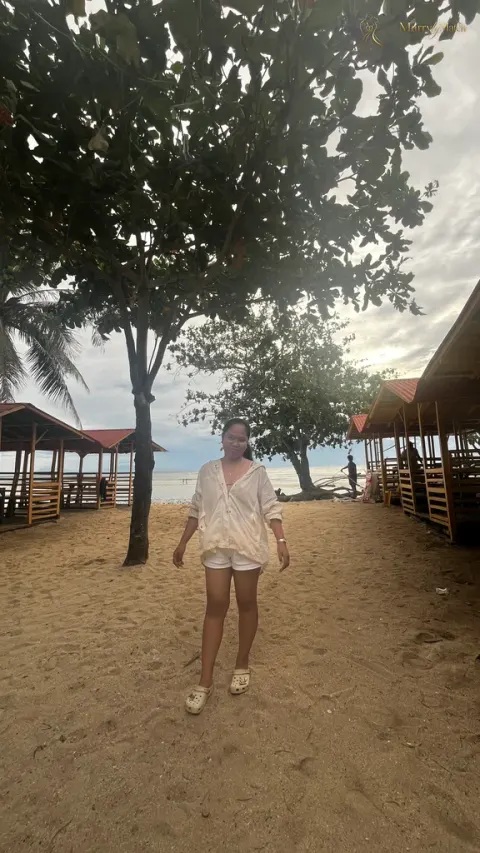 Shaina, 26