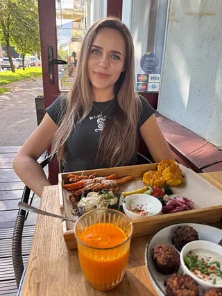 ANASTASIYA, 34