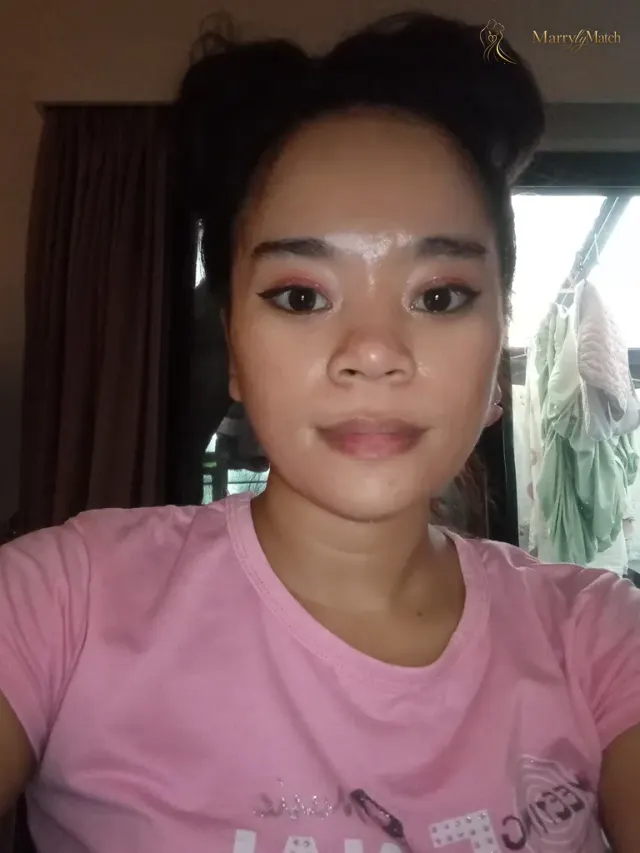 Another photo of Ara