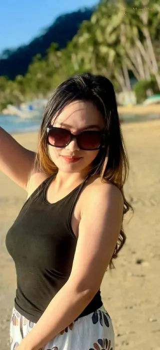 Charize, 32