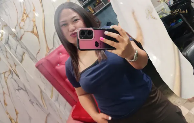 Another photo of Rebecca