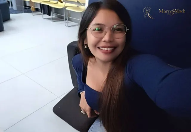 Marife, 31