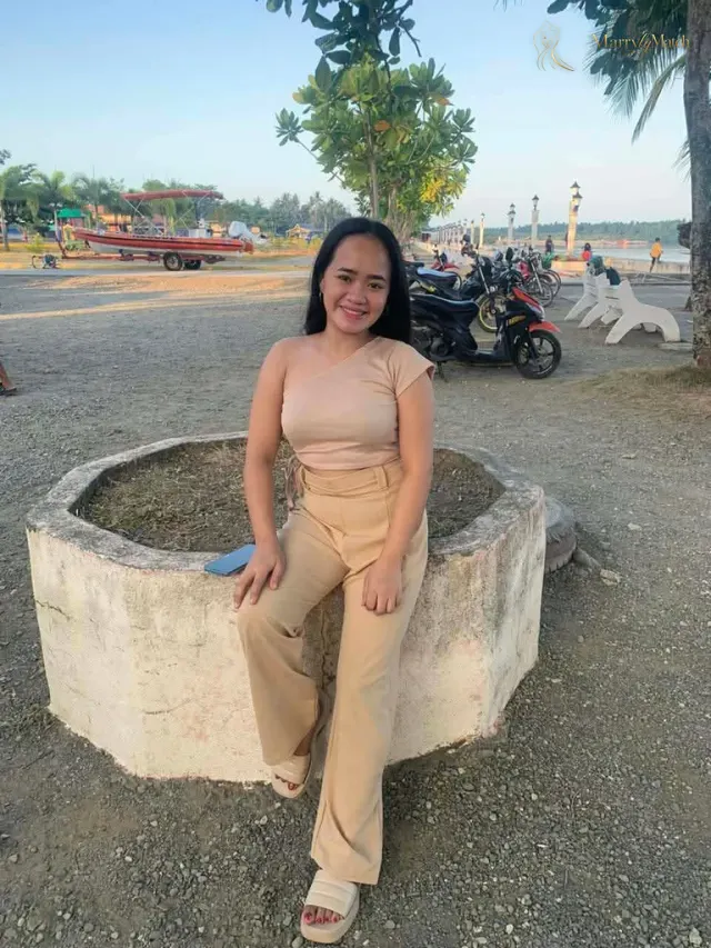 Another photo of Jolina
