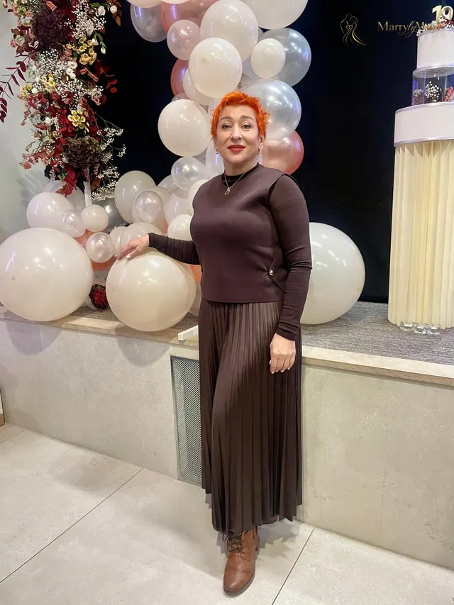 Larysa, 56