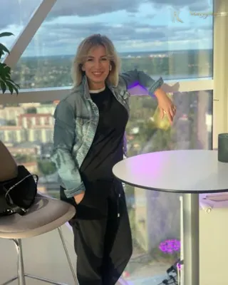 Elena, 54
