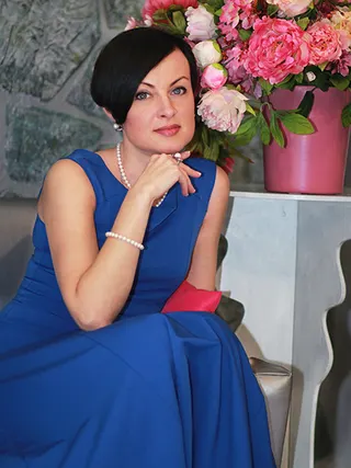 YULIYA, 54