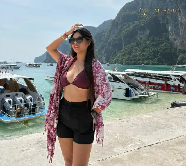 Mariel, 22