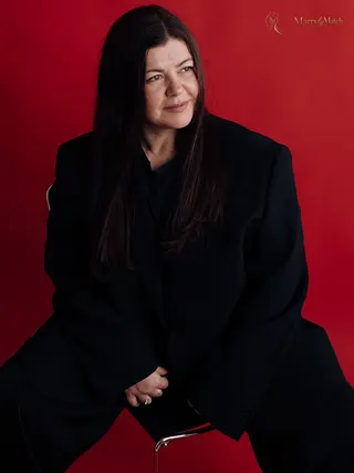 SVETLANA, 48