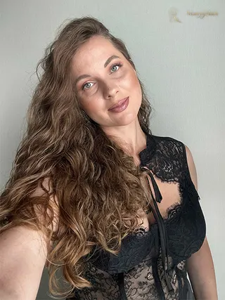 Another photo of YULIYA