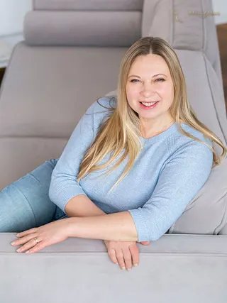 IRINA, 49