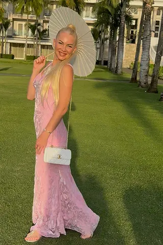 Another photo of OKSANA