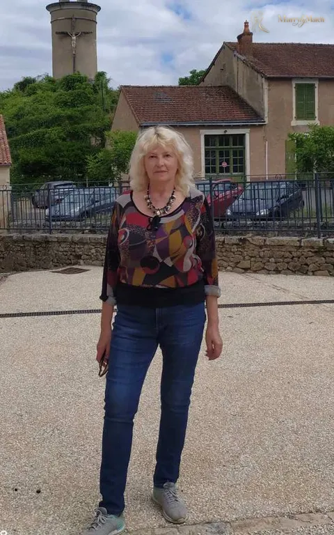 Irina, 71