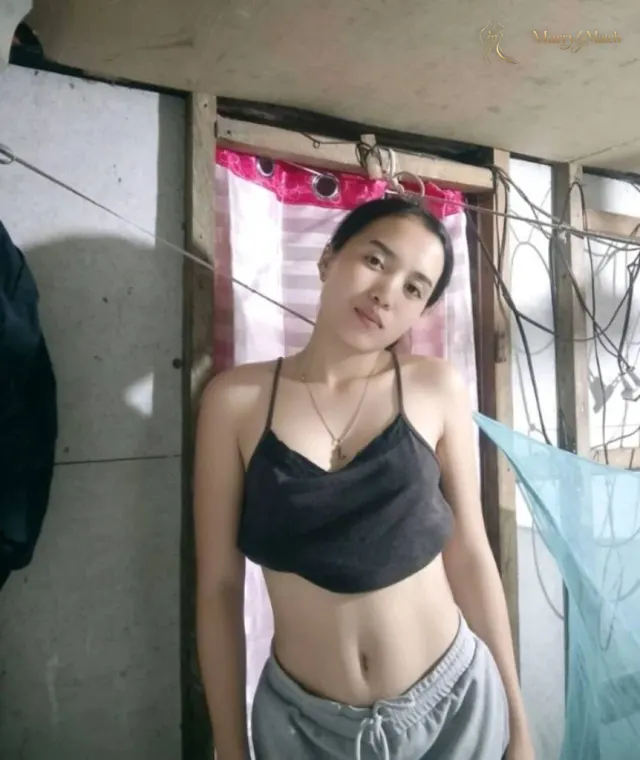 Another photo of Jelyn