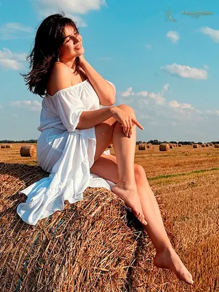 Another photo of ALESYA
