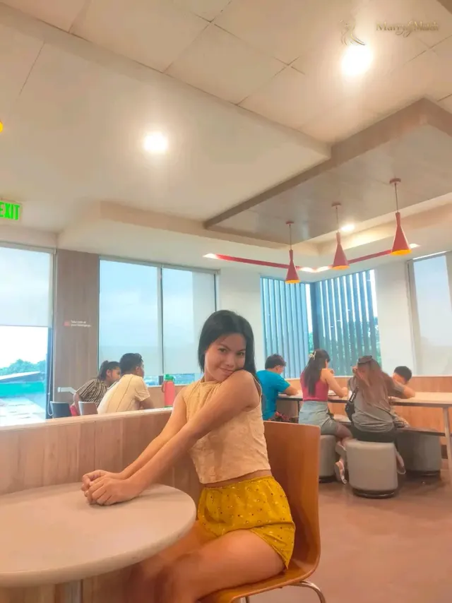 Another photo of Moniqe