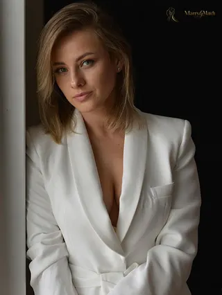 Another photo of ANASTASIYA