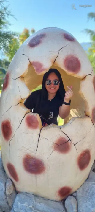 Another photo of Mylene