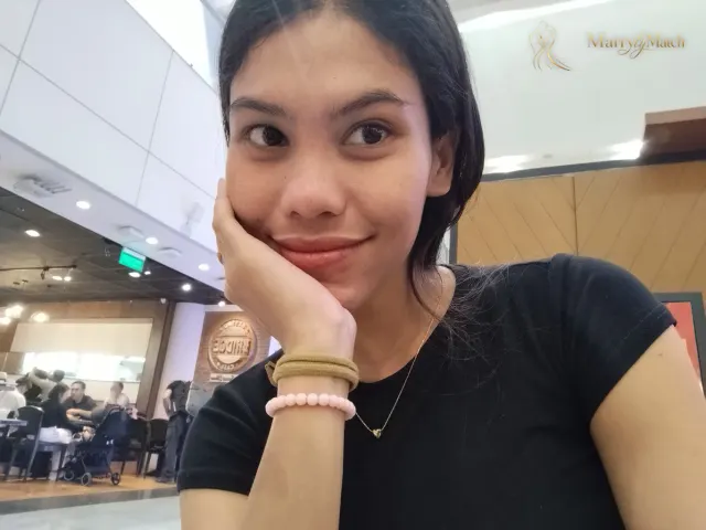 Camille, 22