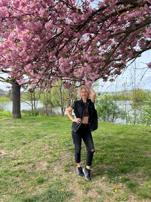 Another photo of Elena