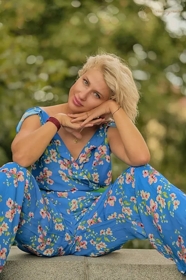 Another photo of Elena