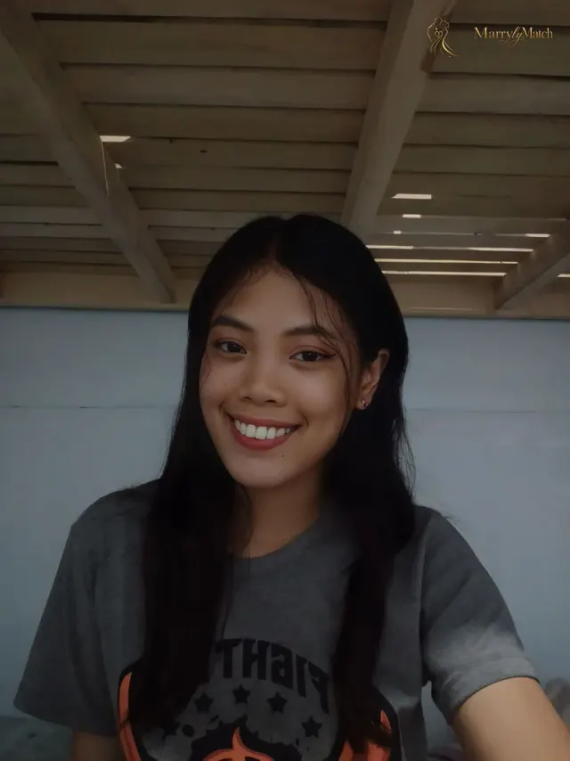 Lyra, 23