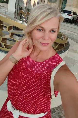 OKSANA, 54