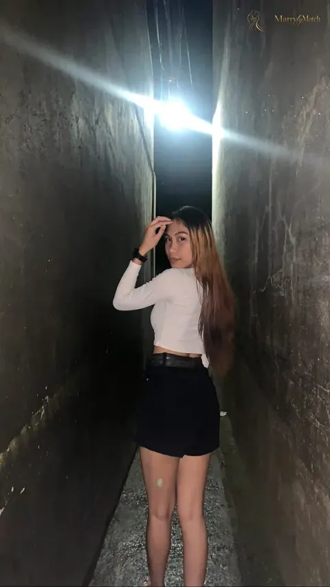 Dayn, 25