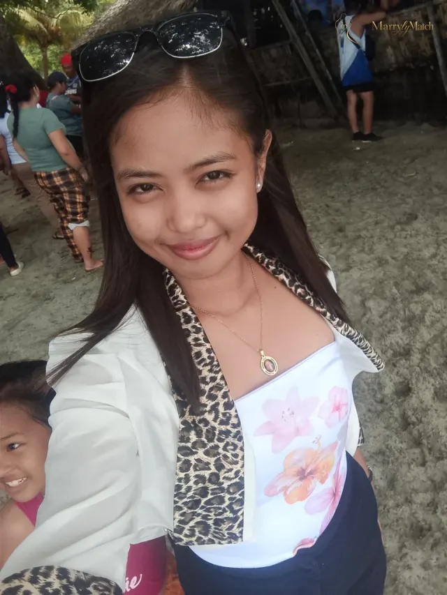 Another photo of Rheamae