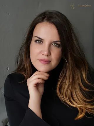 LARISA, 49