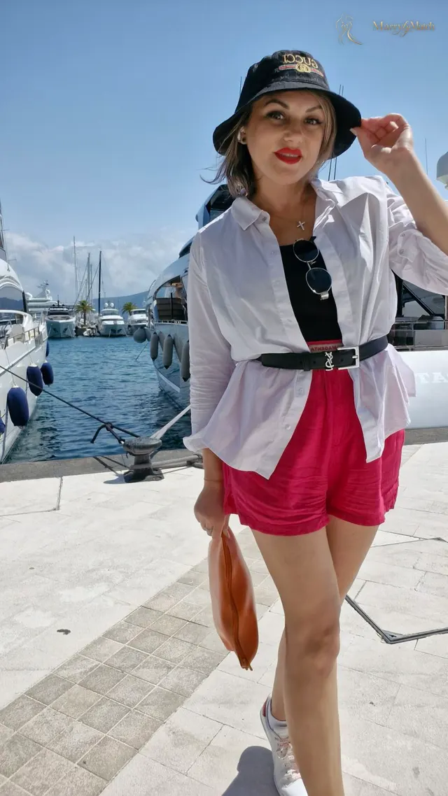 Another photo of Inna