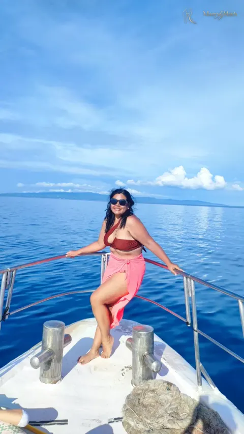 Another photo of Vanessa