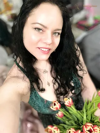 VIKTORIYA, 34
