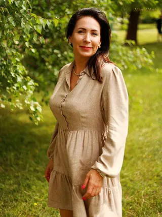 IRINA, 48