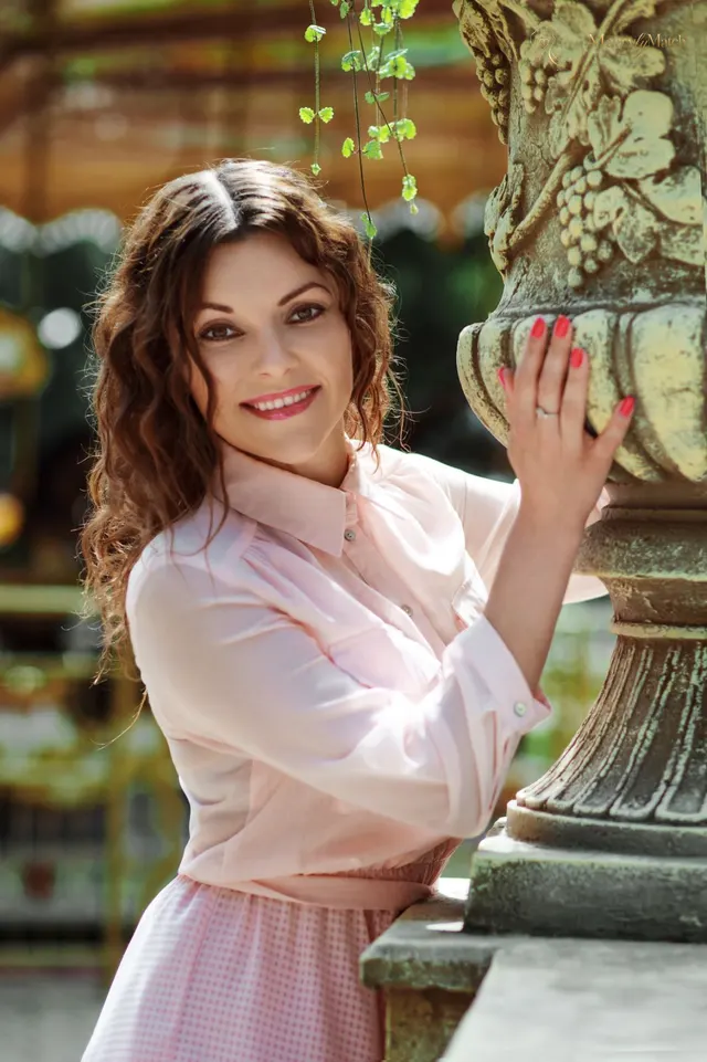 Tetiana, 41