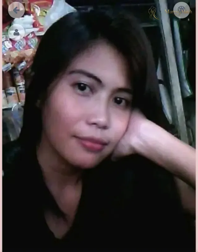 Leah, 41