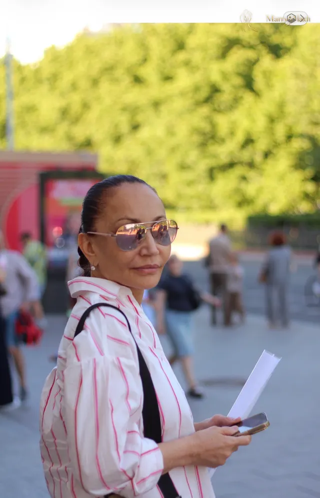Another photo of Yana