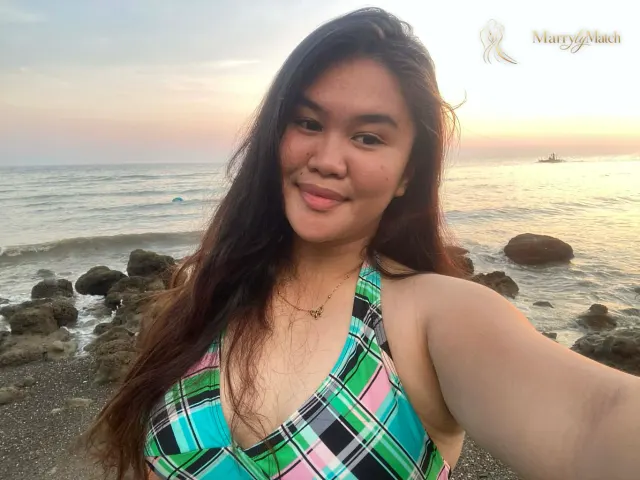 Marie, 19