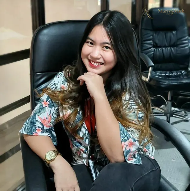 Another photo of Marian