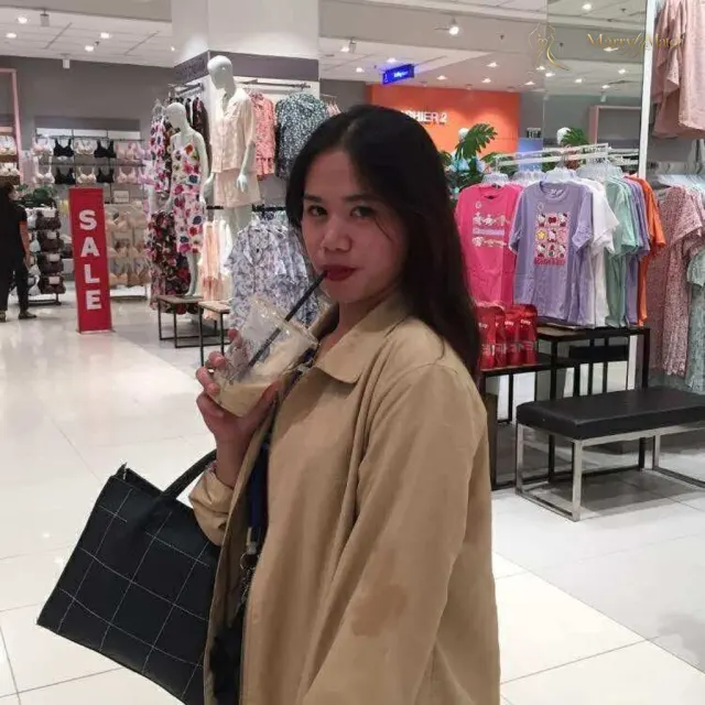 Another photo of Kaye