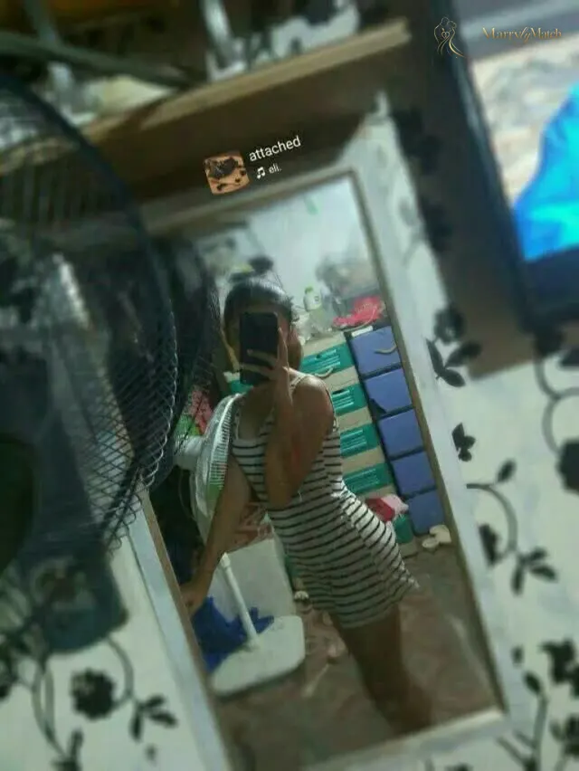 Another photo of riyanna